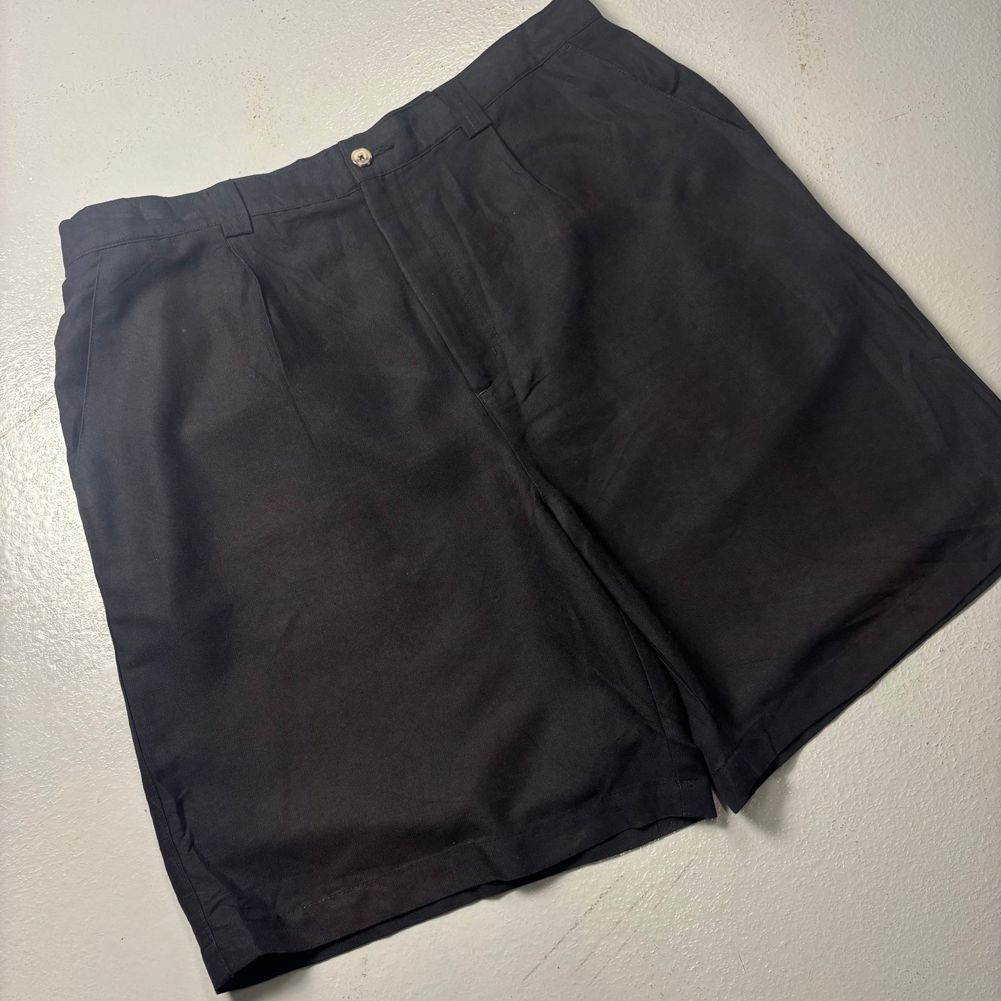 Vintage Pleated Linen Style Shorts (36 Waist)(VC)