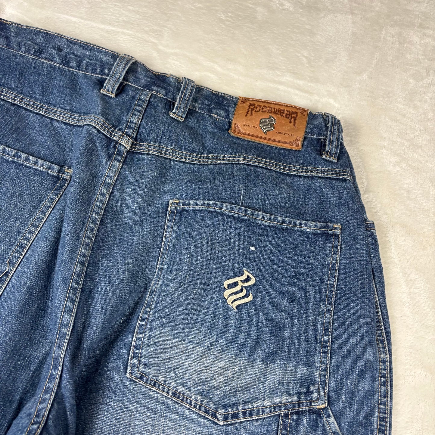 Rocawear 2000s Vintage Jorts (36 Waist)