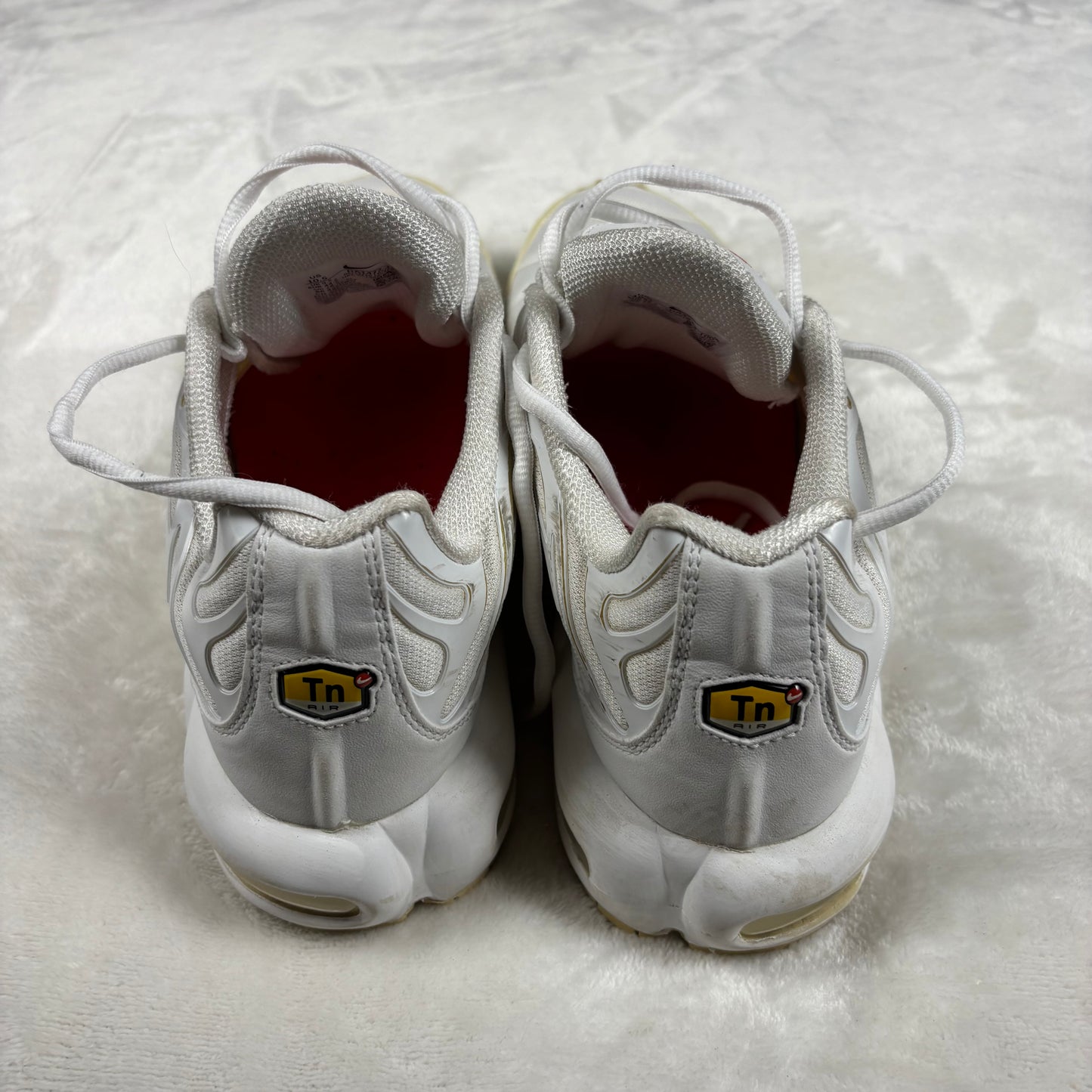 (A Top Pick) Supreme x Nike Tn Air Max Plus “White” (UK 9.5)