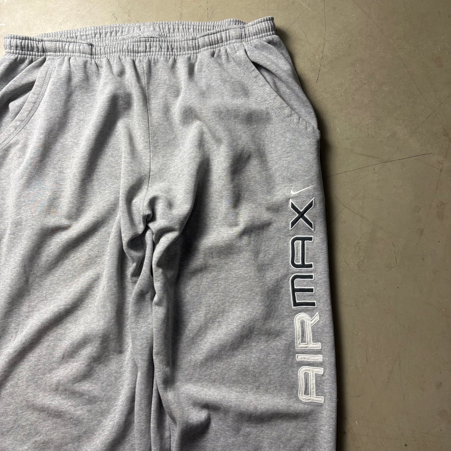 Nike 2000s Air Max Joggers (XXL)