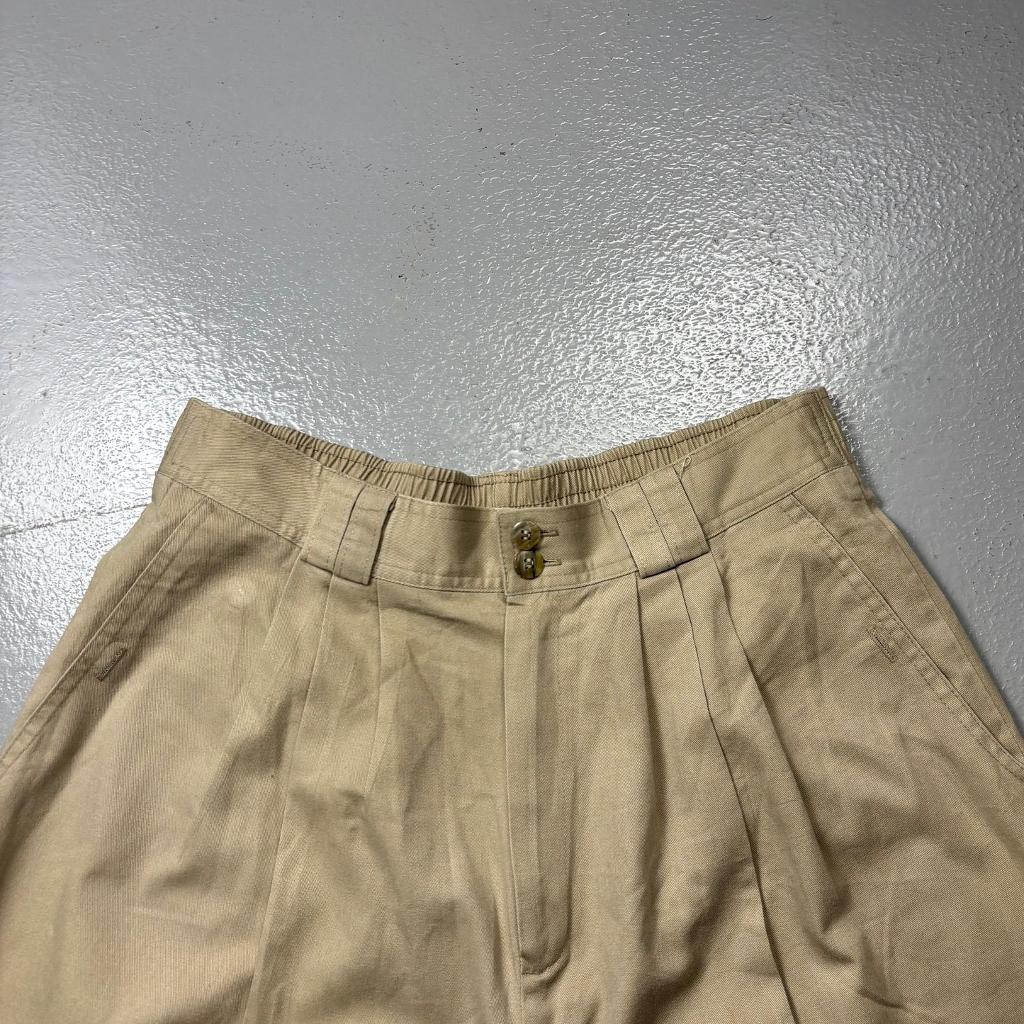 Vintage Pleated Shorts (L 28-34 Waist)(VC)