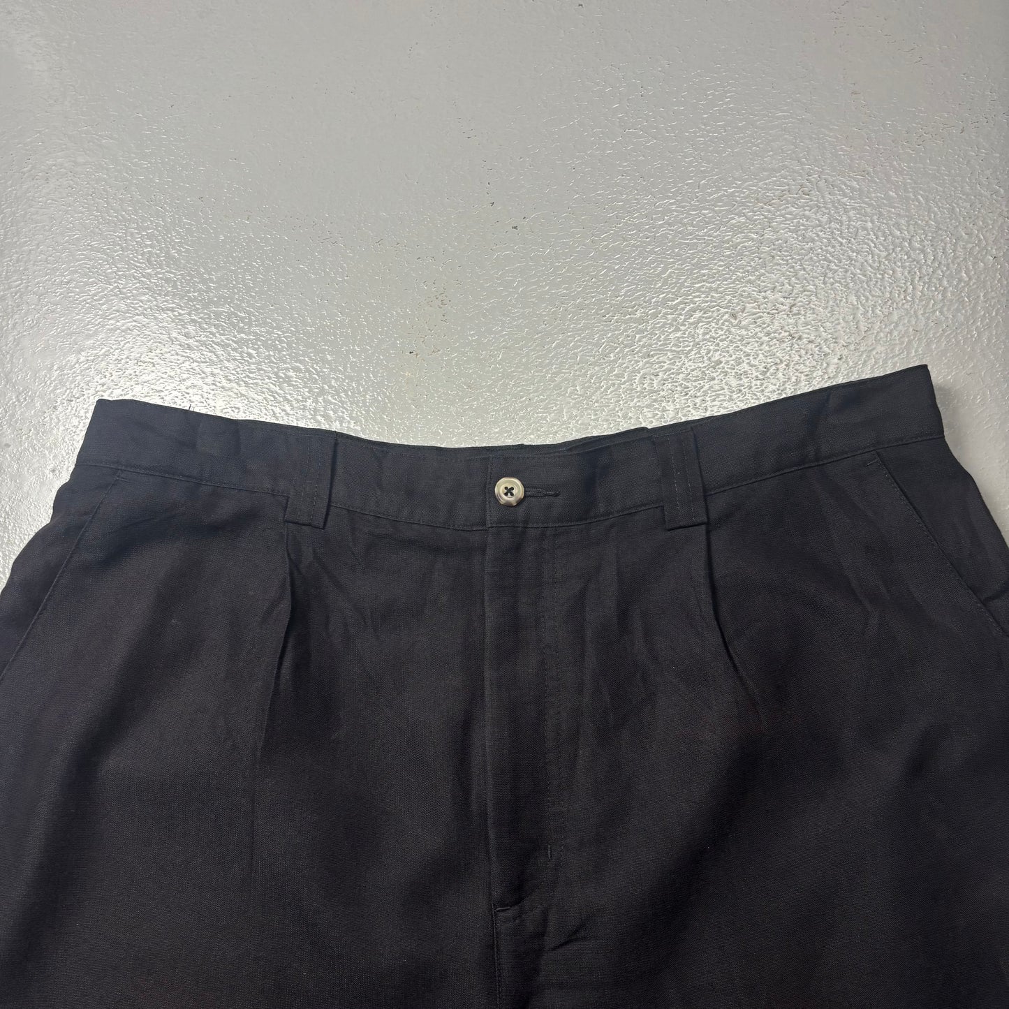 Vintage Pleated Linen Style Shorts (36 Waist)(VC)