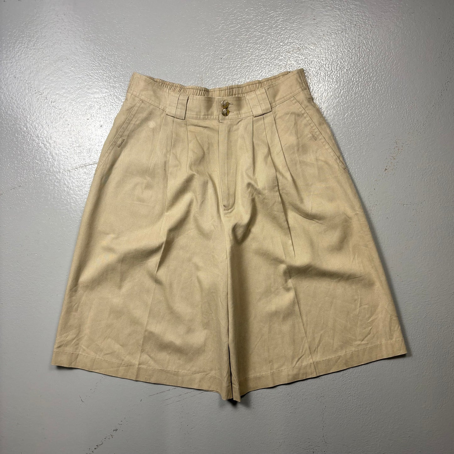 Vintage Pleated Shorts (L 28-34 Waist)(VC)