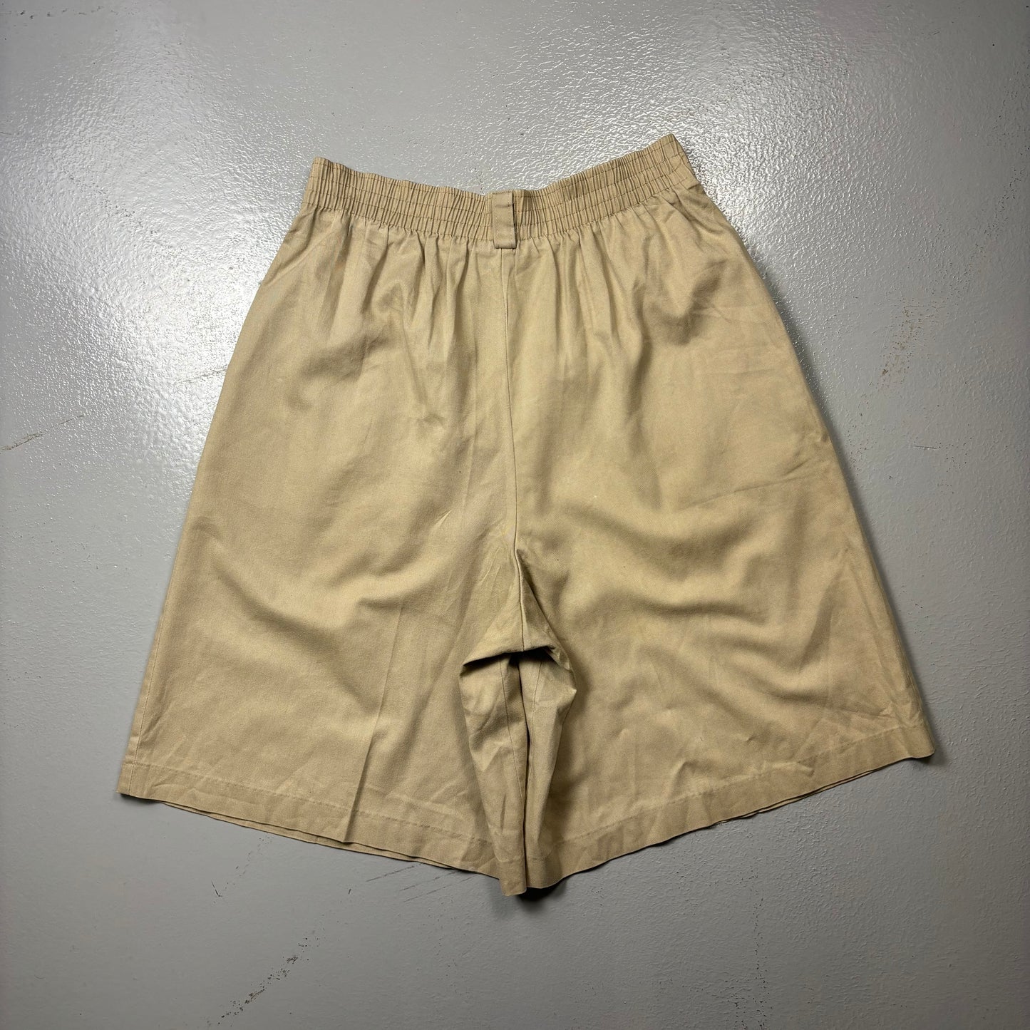 Vintage Pleated Shorts (L 28-34 Waist)(VC)