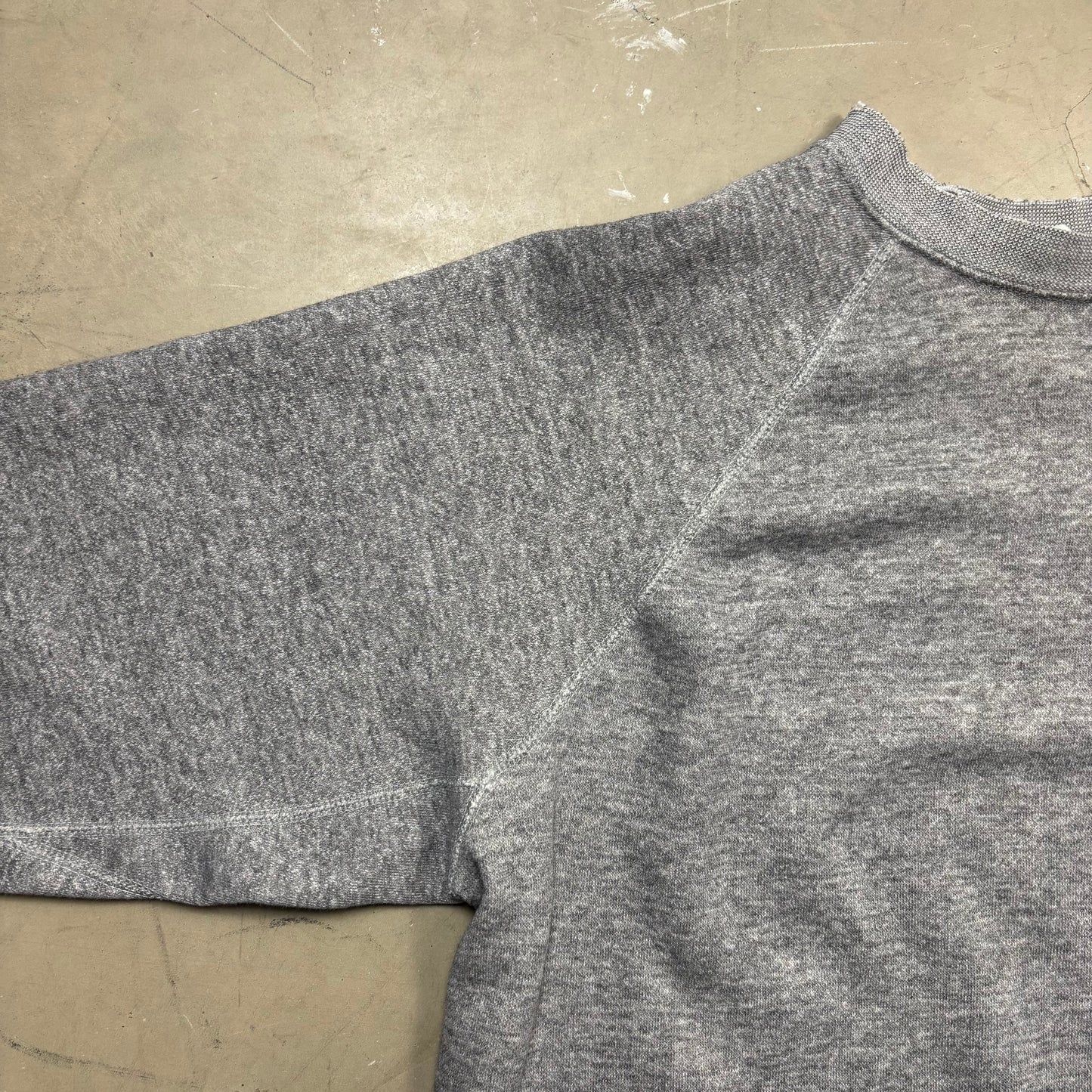 z Vintage 1980s Blank Sweatshirt (L)(BC)