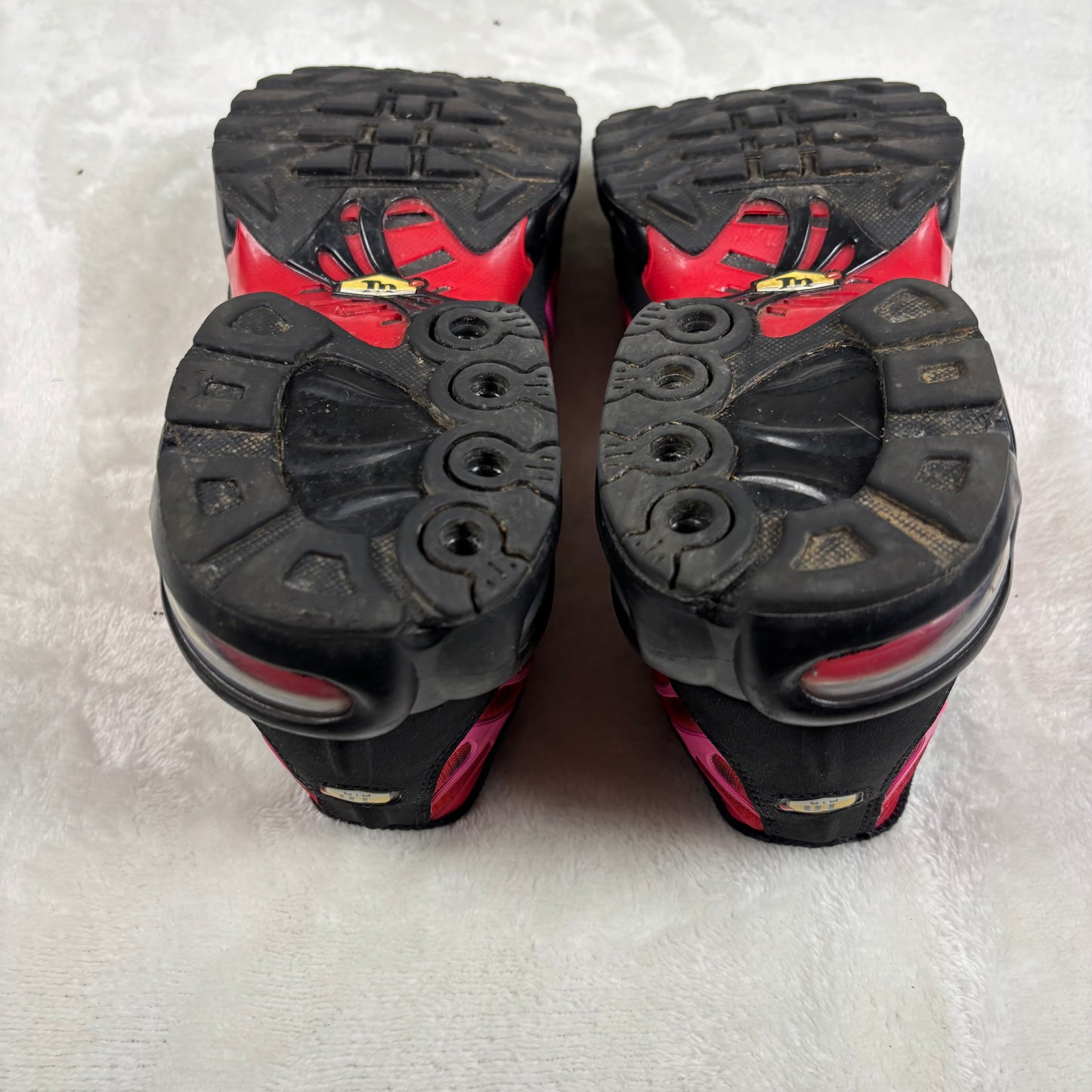(A Top Pick) Supreme x Nike Tn Air Max Plus “University Red” (UK 7)