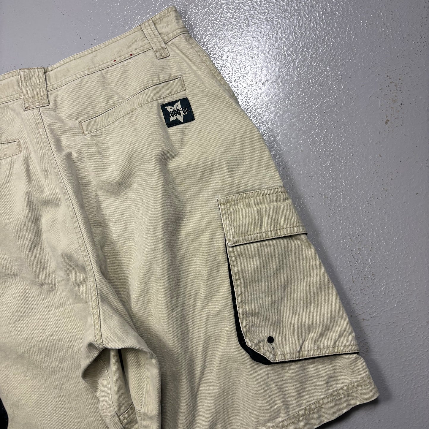 Vintage 2000s Technical Cargo Bottoms (32 Waist)(VC)