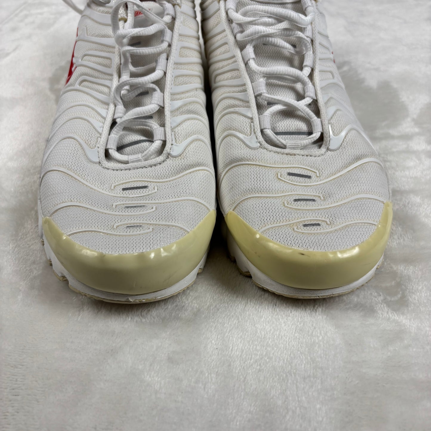 (A Top Pick) Supreme x Nike Tn Air Max Plus “White” (UK 9.5)