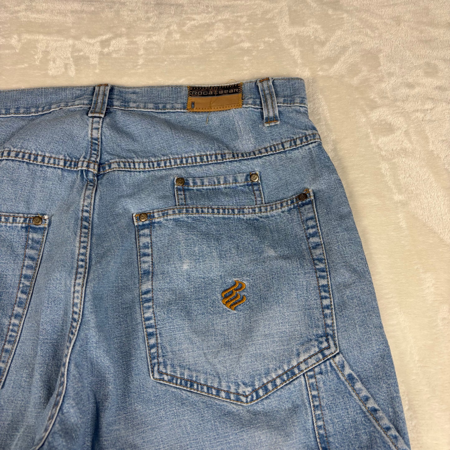 Roca Wear 2010s Vintage Jorts (36 Waist)