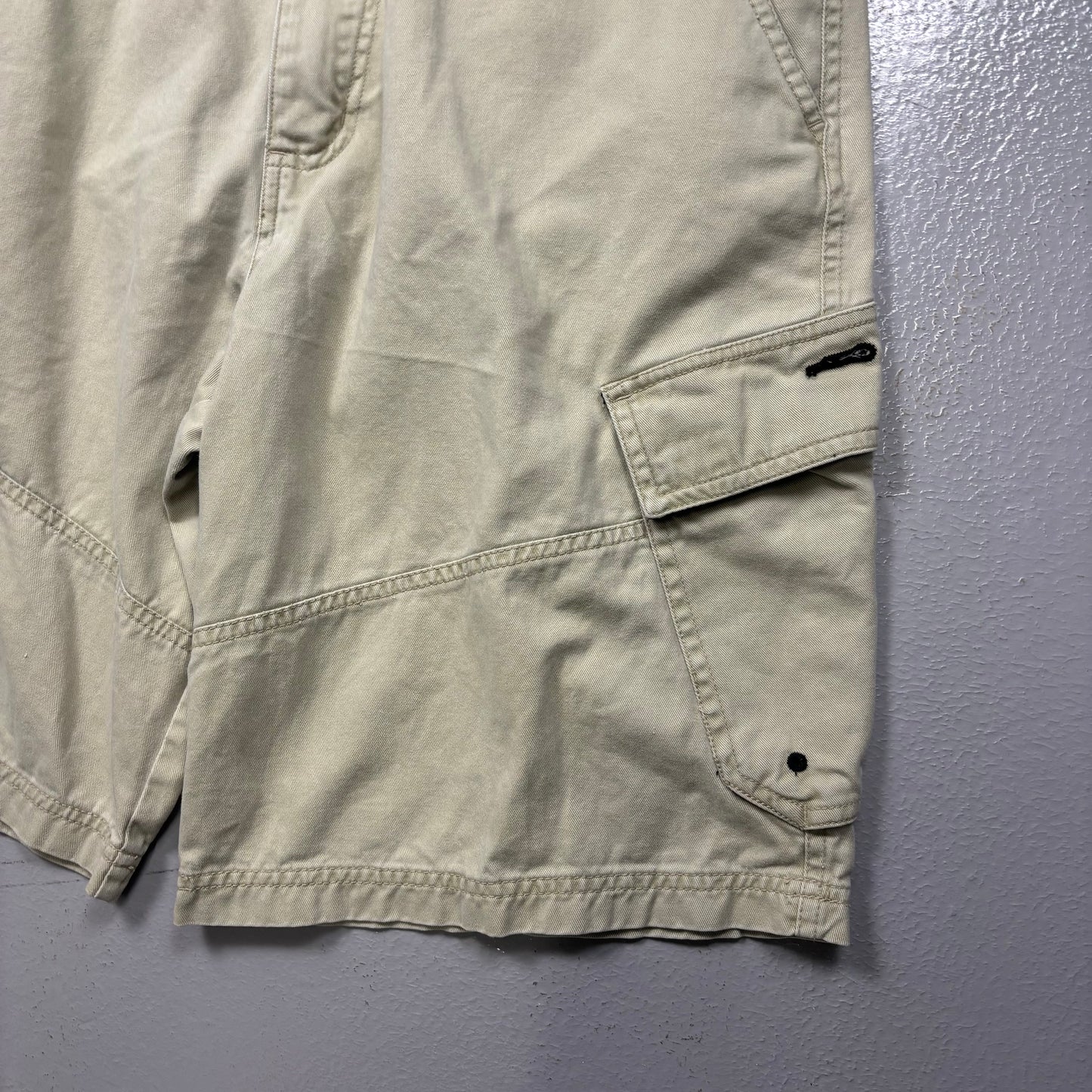 Vintage 2000s Technical Cargo Bottoms (32 Waist)(VC)