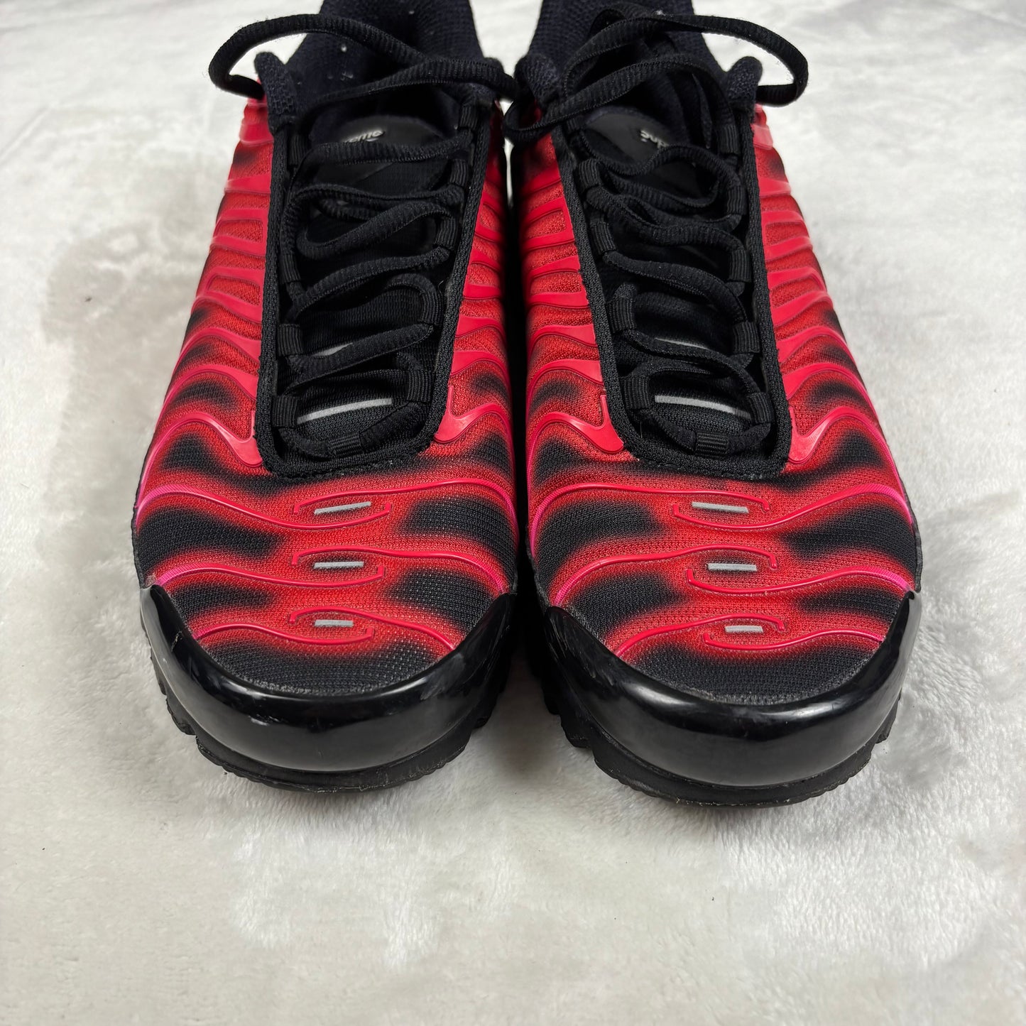 (A Top Pick) Supreme x Nike Tn Air Max Plus “University Red” (UK 7)
