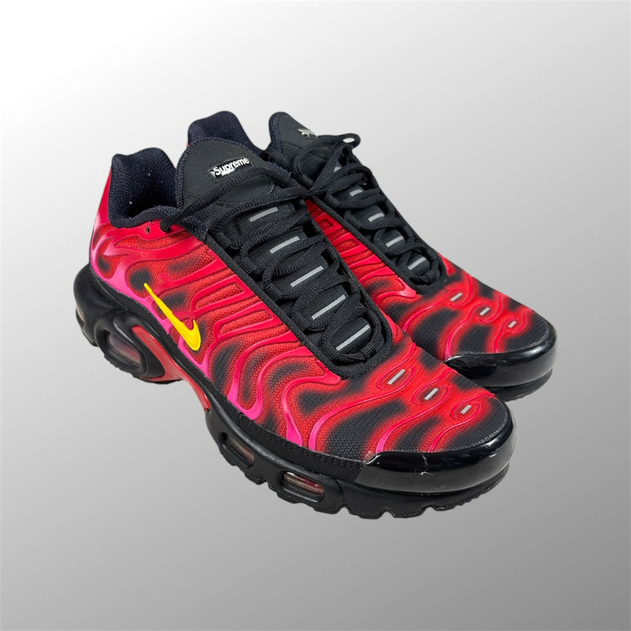 (A Top Pick) Supreme x Nike Tn Air Max Plus “University Red” (UK 7)