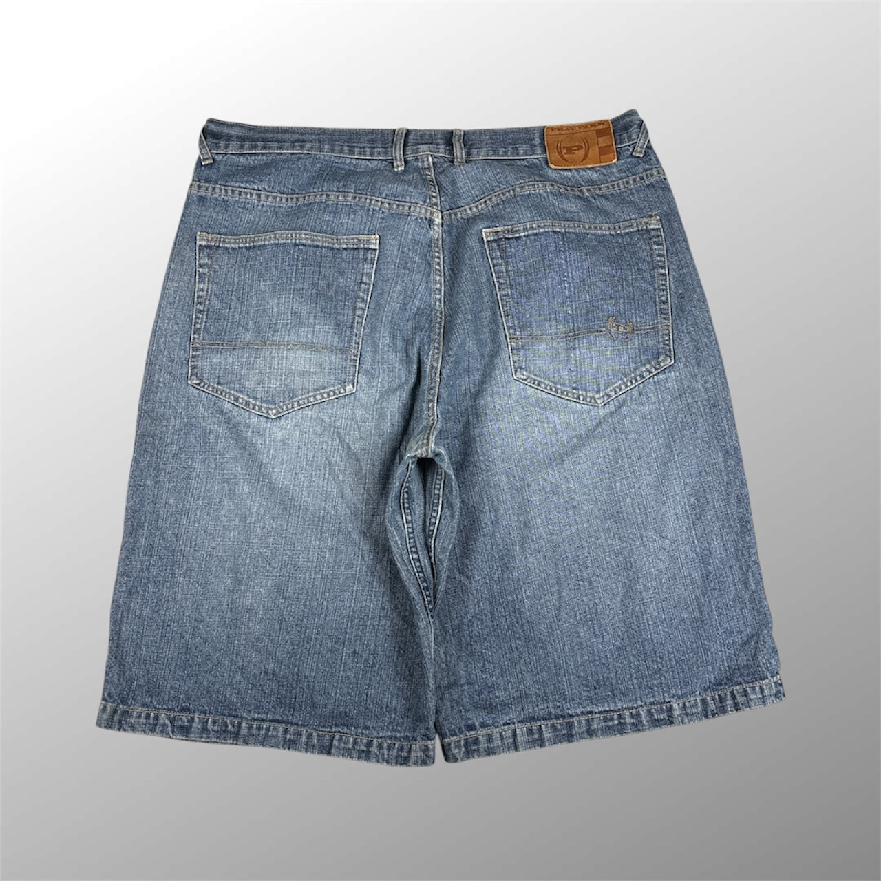 Phat Farm 2010s Vintage Jorts (42 Waist)